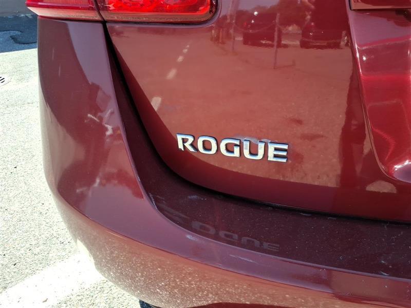 Nissan Rogue S AWD 2010