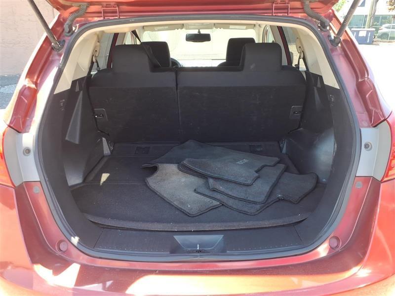 Nissan Rogue S AWD 2010