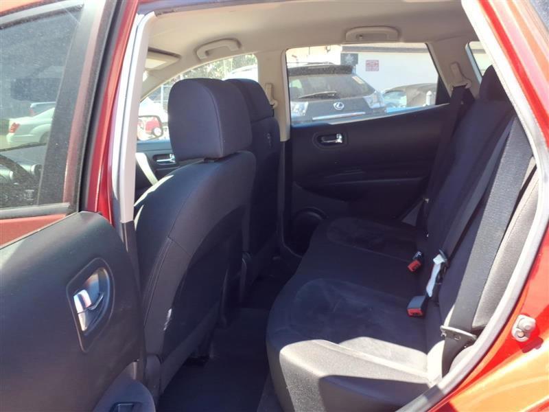 Nissan Rogue S AWD 2010