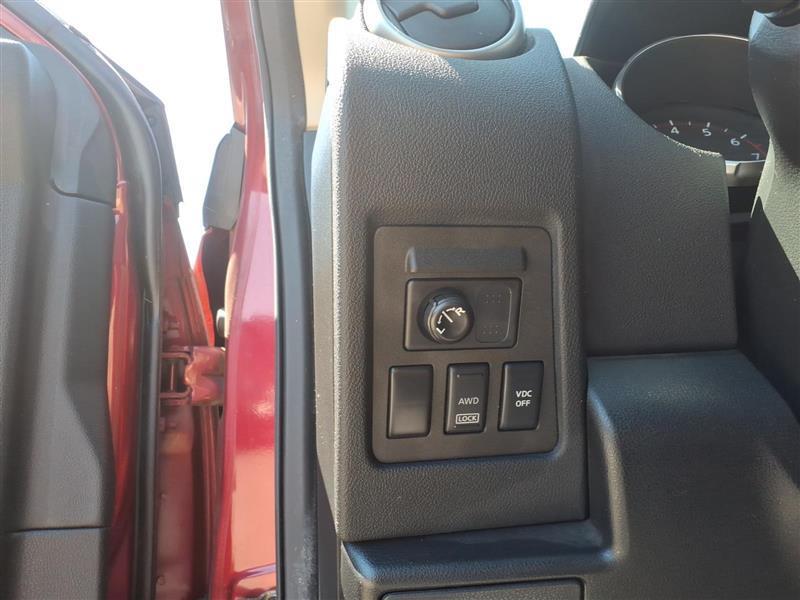 Nissan Rogue S AWD 2010