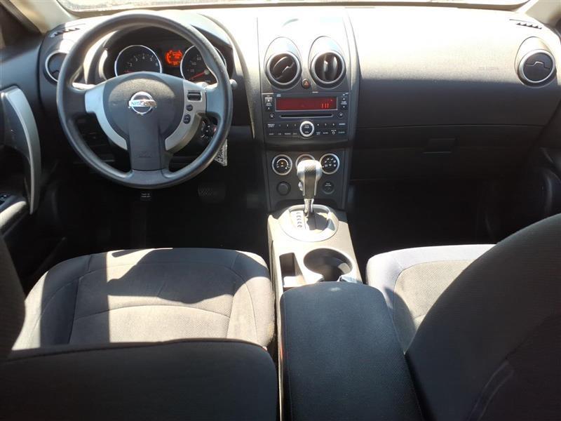 Nissan Rogue S AWD 2010