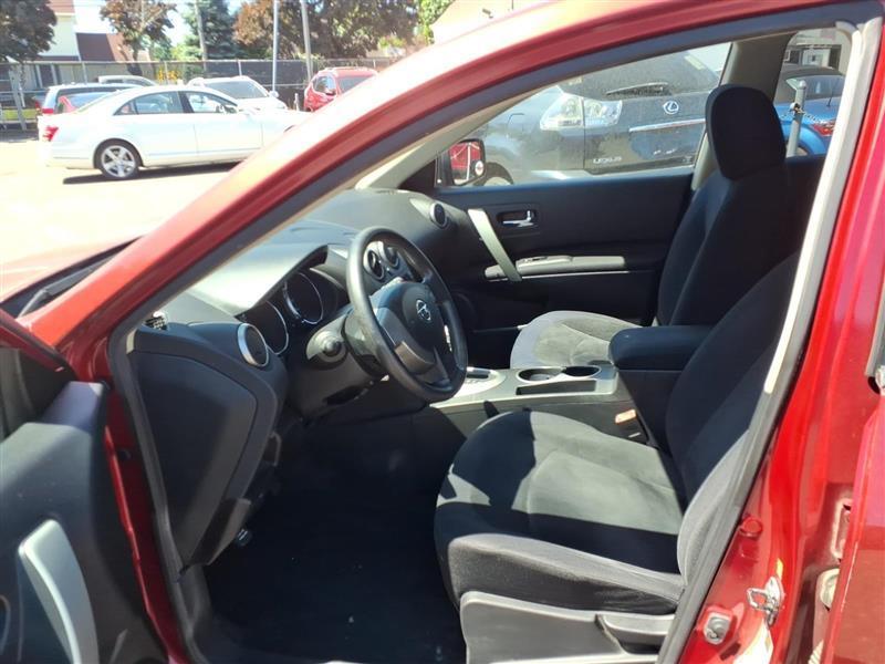 Nissan Rogue S AWD 2010