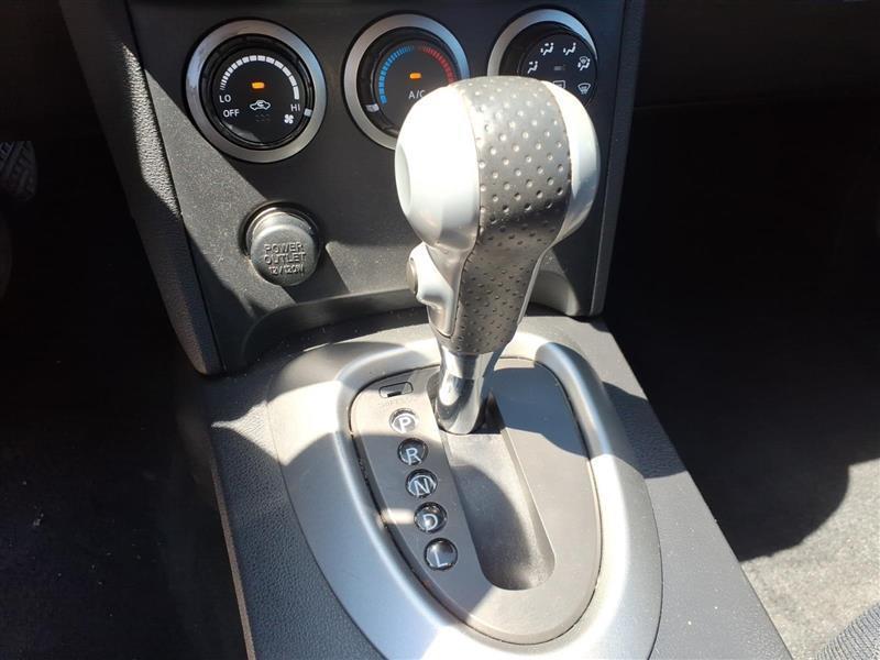 Nissan Rogue S AWD 2010