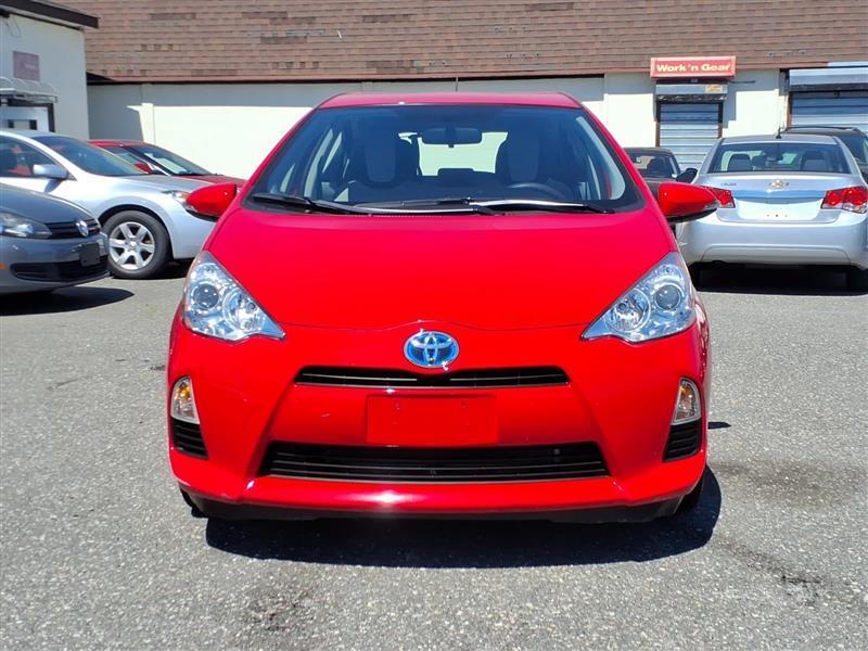 Toyota Prius c Four 2014