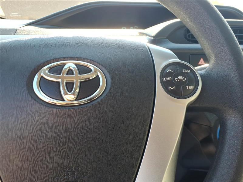 Toyota Prius c Four 2014