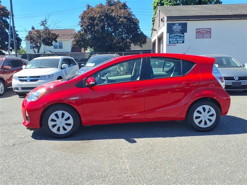 Toyota Prius c Four 2014