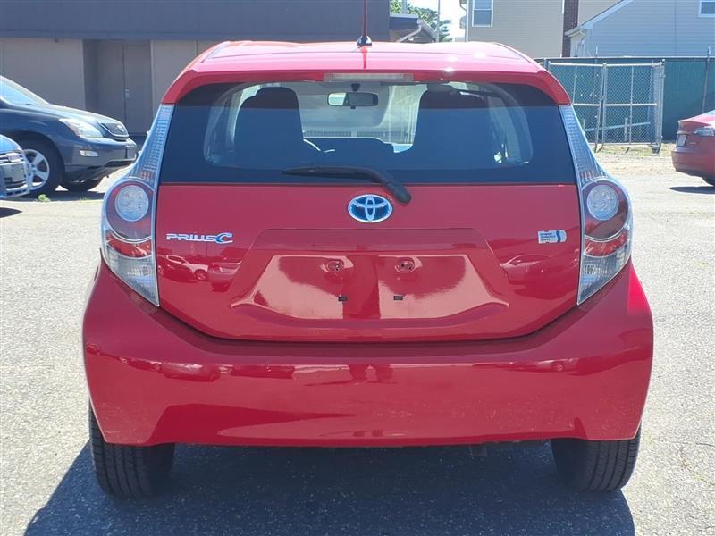 Toyota Prius c Four 2014