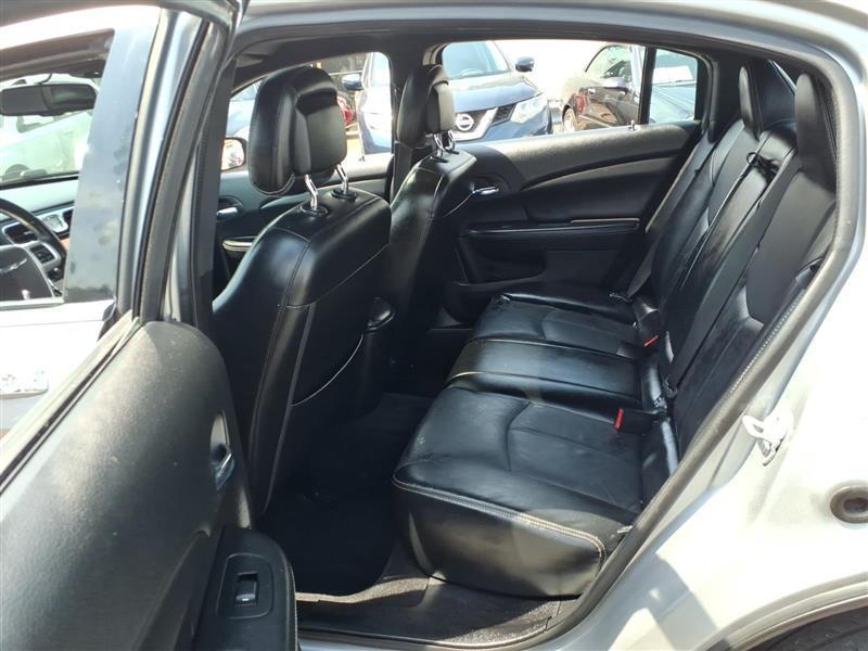 Chrysler 200 Limited 2013