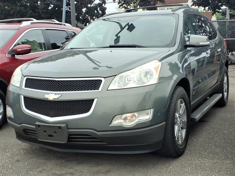 Chevrolet Traverse 2LT FWD 2011