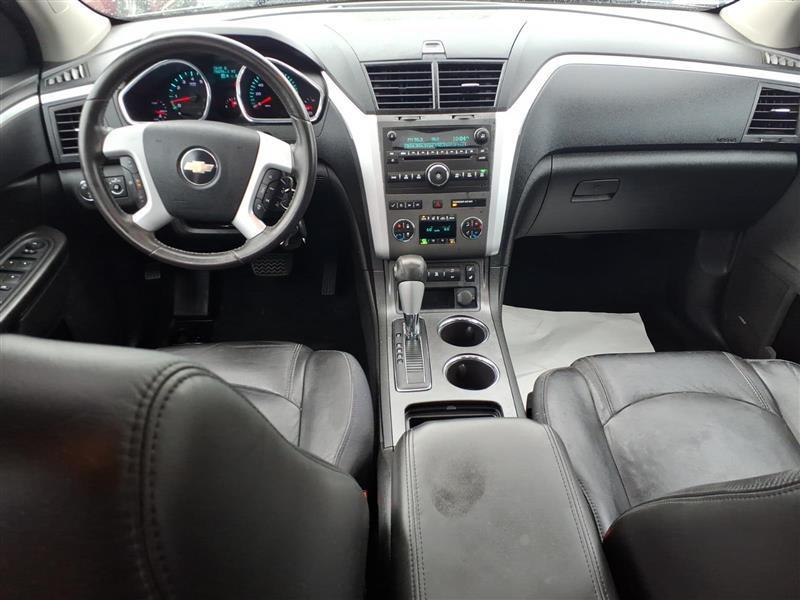 Chevrolet Traverse 2LT FWD 2011