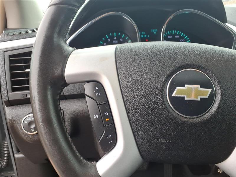 Chevrolet Traverse 2LT FWD 2011