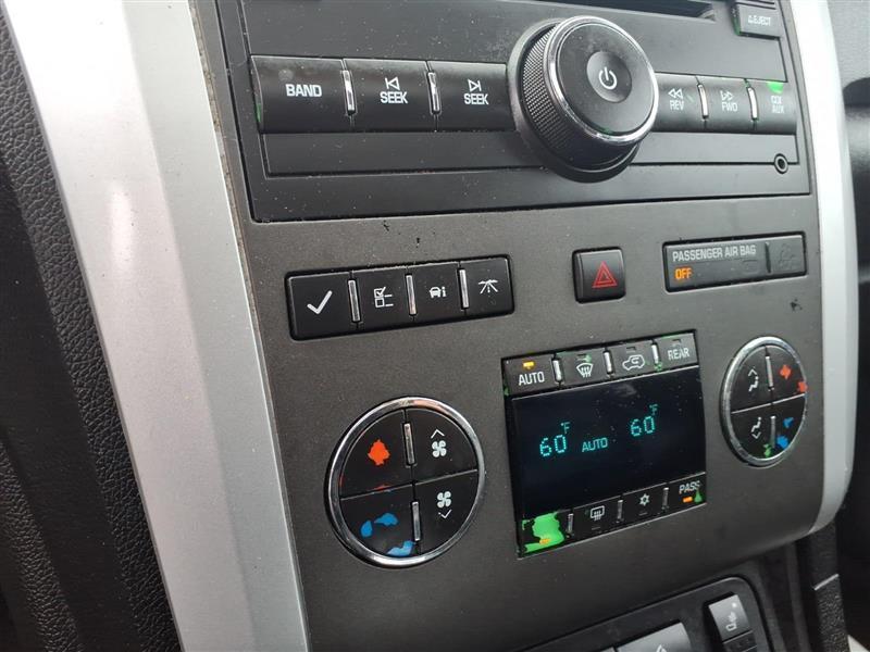 Chevrolet Traverse 2LT FWD 2011