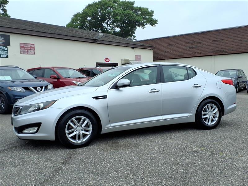 Kia Optima LX MT 2013