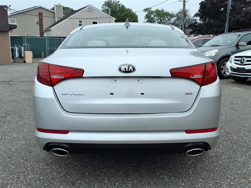 Kia Optima LX MT 2013