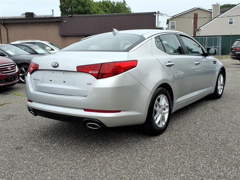 Kia Optima LX MT 2013