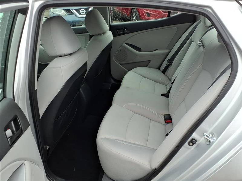 Kia Optima LX MT 2013