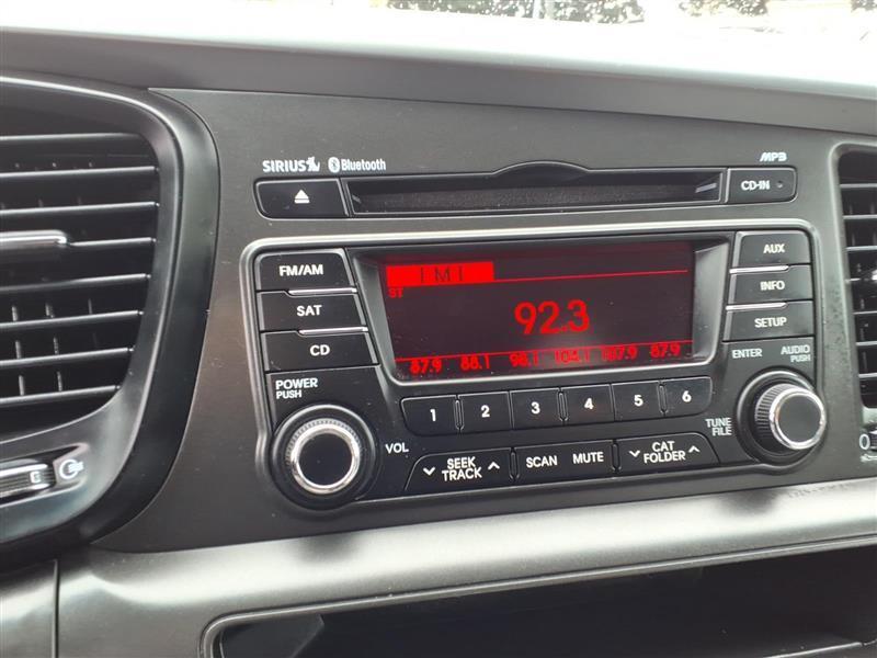 Kia Optima LX MT 2013