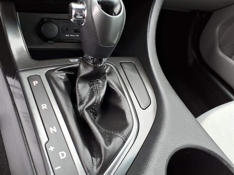 Kia Optima LX MT 2013