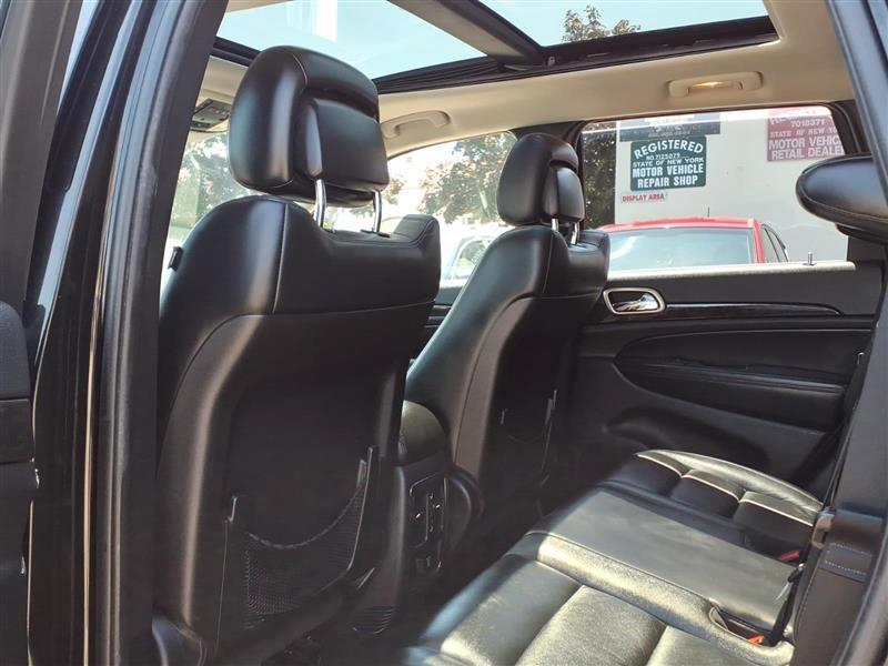 Jeep Grand Cherokee Laredo 4WD 2012