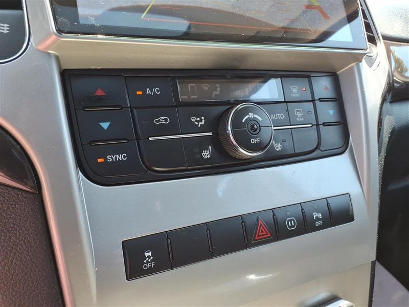 Jeep Grand Cherokee Laredo 4WD 2012