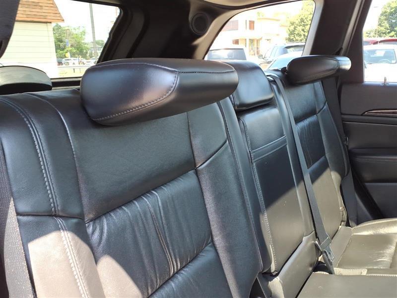 Jeep Grand Cherokee Laredo 4WD 2012