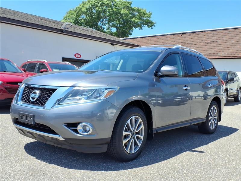 Nissan Pathfinder SV 4WD 2015