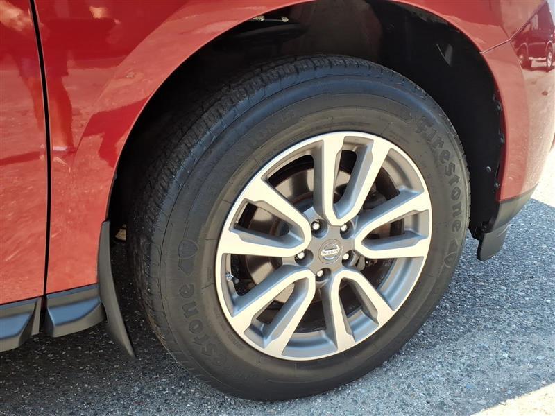 Nissan Pathfinder S 4WD 2014