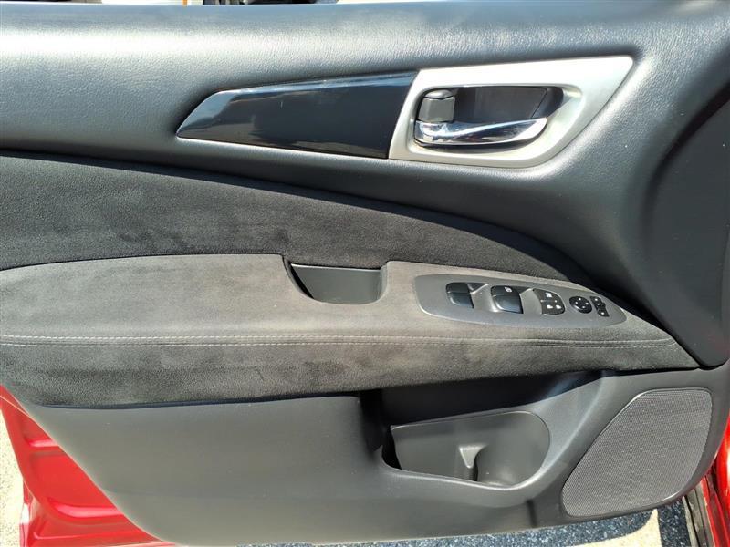 Nissan Pathfinder S 4WD 2014