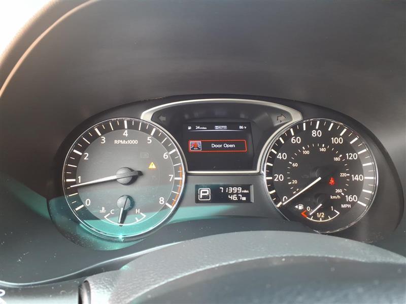 Nissan Pathfinder S 4WD 2014