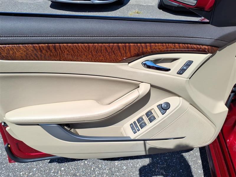 Cadillac CTS 3.6L Premium AWD w/Navi 2011