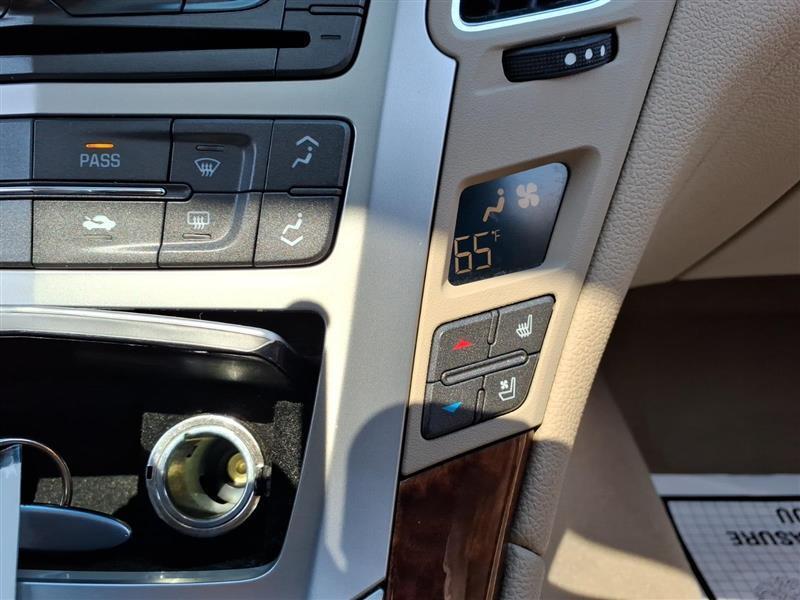 Cadillac CTS 3.6L Premium AWD w/Navi 2011