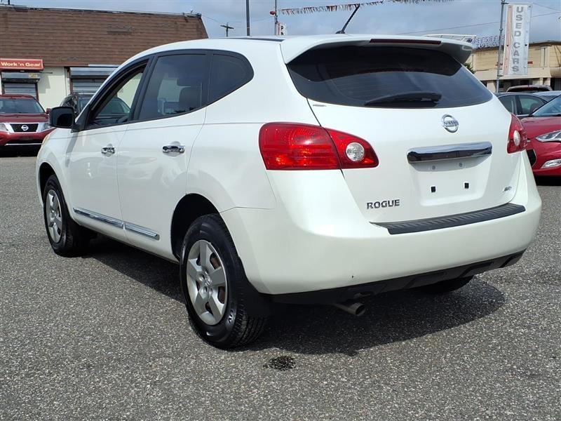 Nissan Rogue S AWD 2011