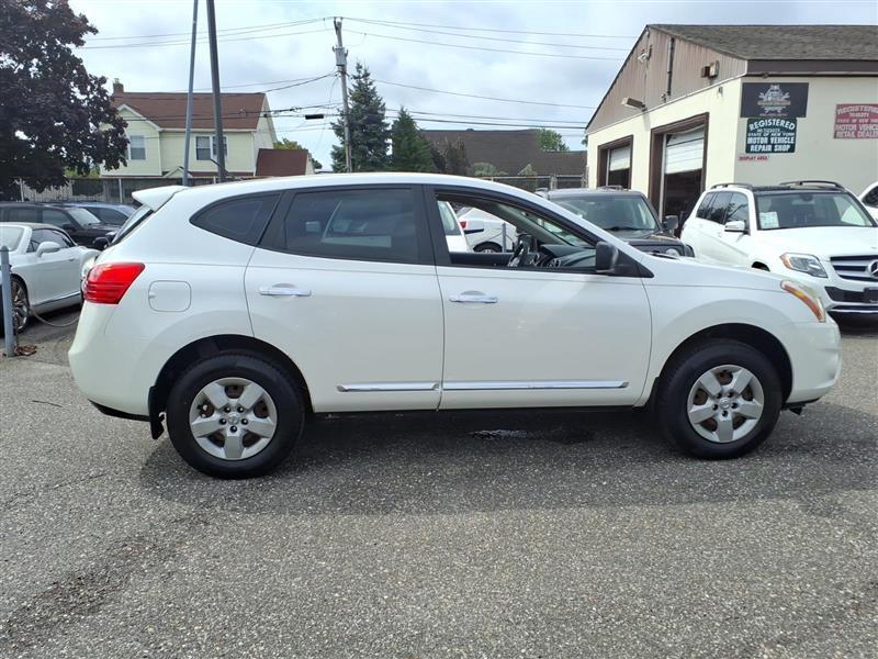 Nissan Rogue S AWD 2011