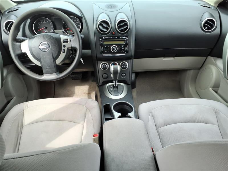 Nissan Rogue S AWD 2011