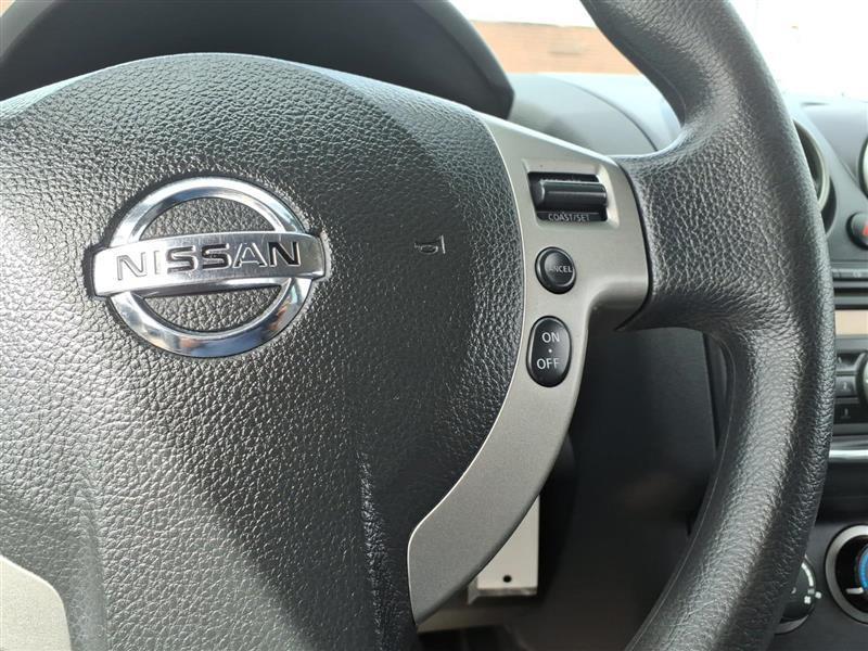 Nissan Rogue S AWD 2011