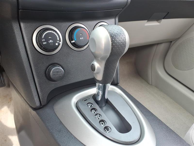 Nissan Rogue S AWD 2011
