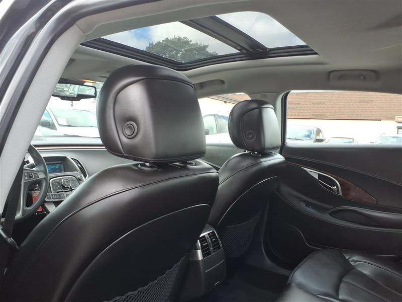Buick LaCrosse CXL AWD 2010