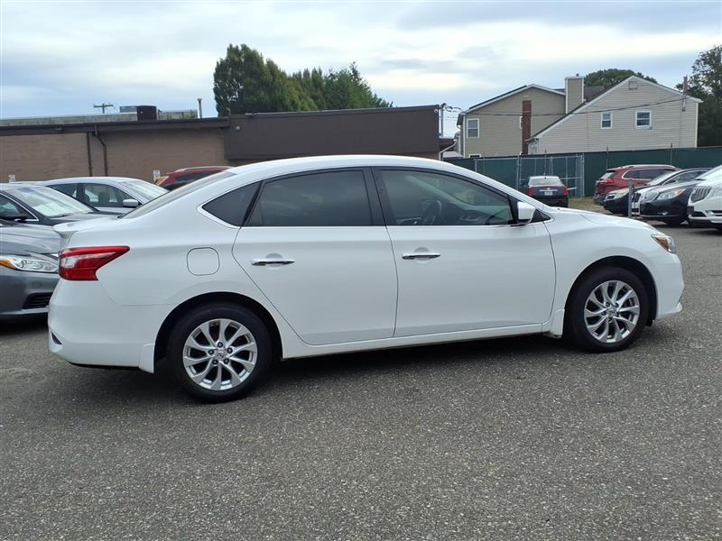 Nissan Sentra S 6MT 2017