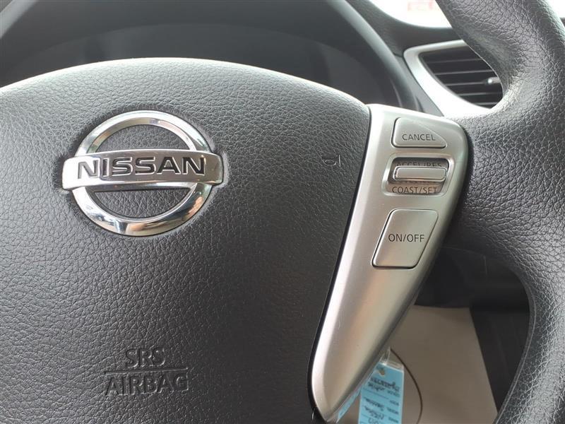 Nissan Sentra S 6MT 2017