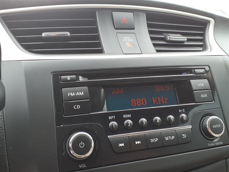 Nissan Sentra S 6MT 2017