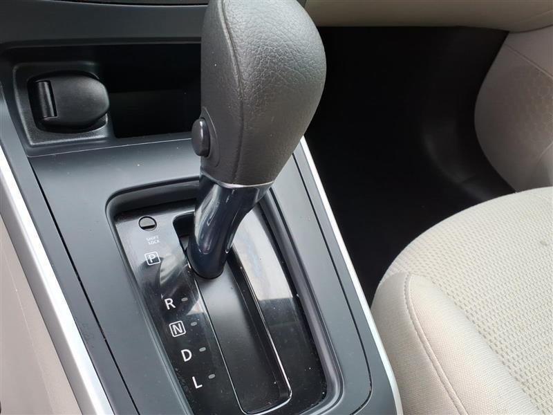 Nissan Sentra S 6MT 2017