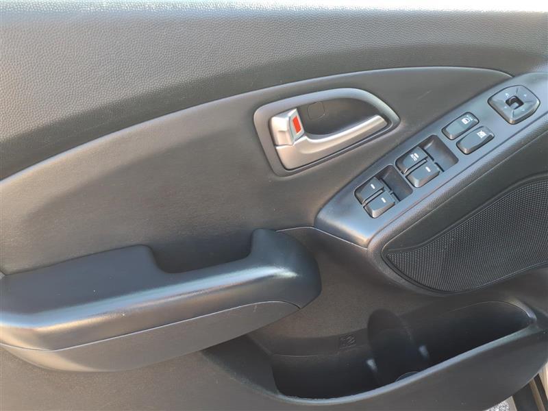 Hyundai Tucson Limited Auto AWD 2012