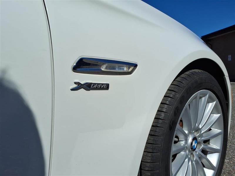 BMW 5-Series 535xi 2011