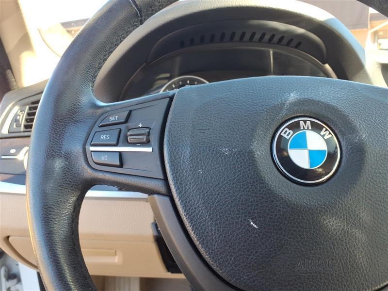 BMW 5-Series 535xi 2011