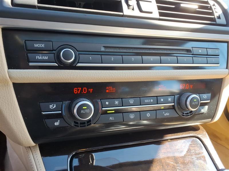BMW 5-Series 535xi 2011