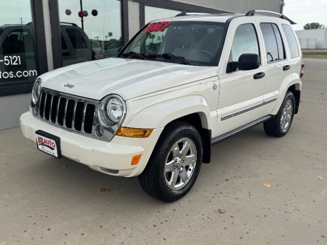 2007 Jeep Liberty Limited photo 2