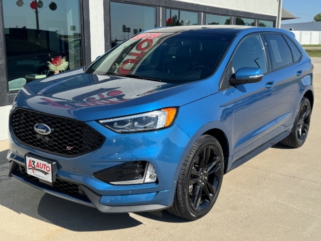 2019 Ford Edge ST photo 2