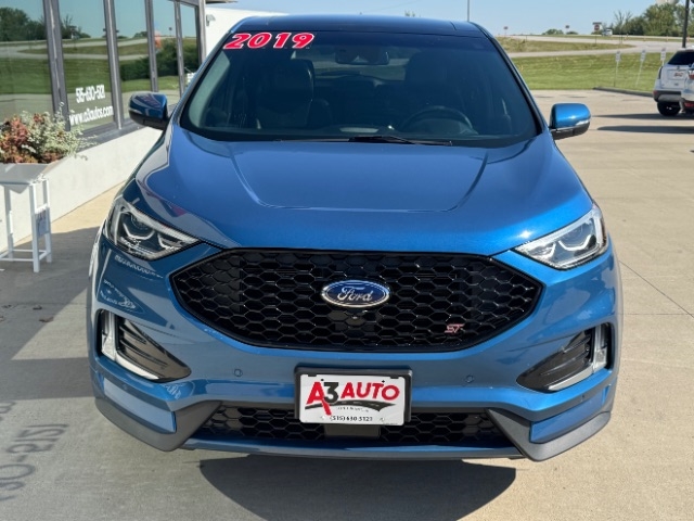 2019 Ford Edge ST photo 3