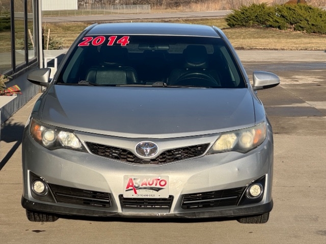 Toyota Camry SE 2014