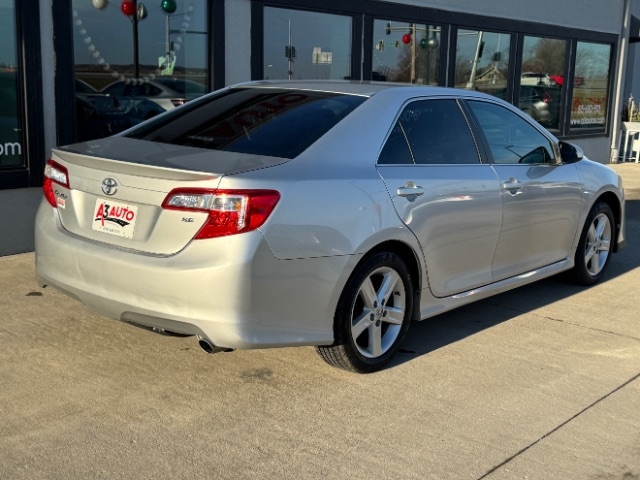 Toyota Camry SE 2014